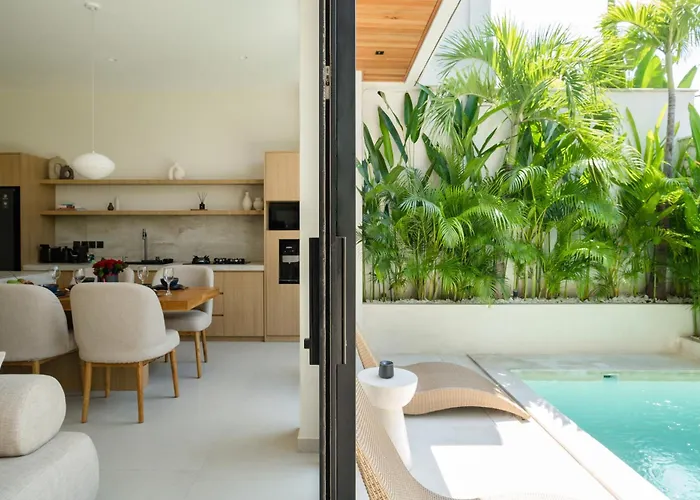Romantic Private Pool Walk To Eat Street Villa